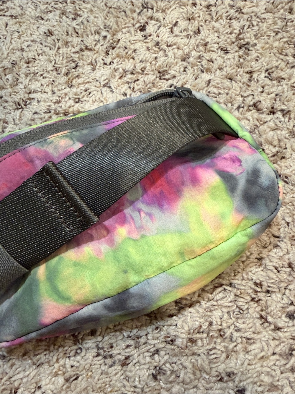 lululemon athletica Tie-Dye Belt Bag — Green, Pink & Gray - Picture 6 of 10